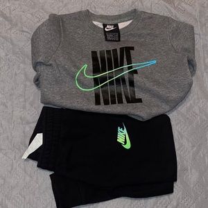 Nike Sweatsuit
